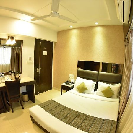 מומביי Hotel Manama מראה חיצוני תמונה