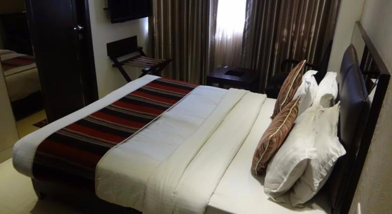 מומביי Hotel Manama מראה חיצוני תמונה