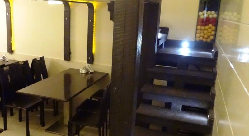 מומביי Hotel Manama מראה חיצוני תמונה