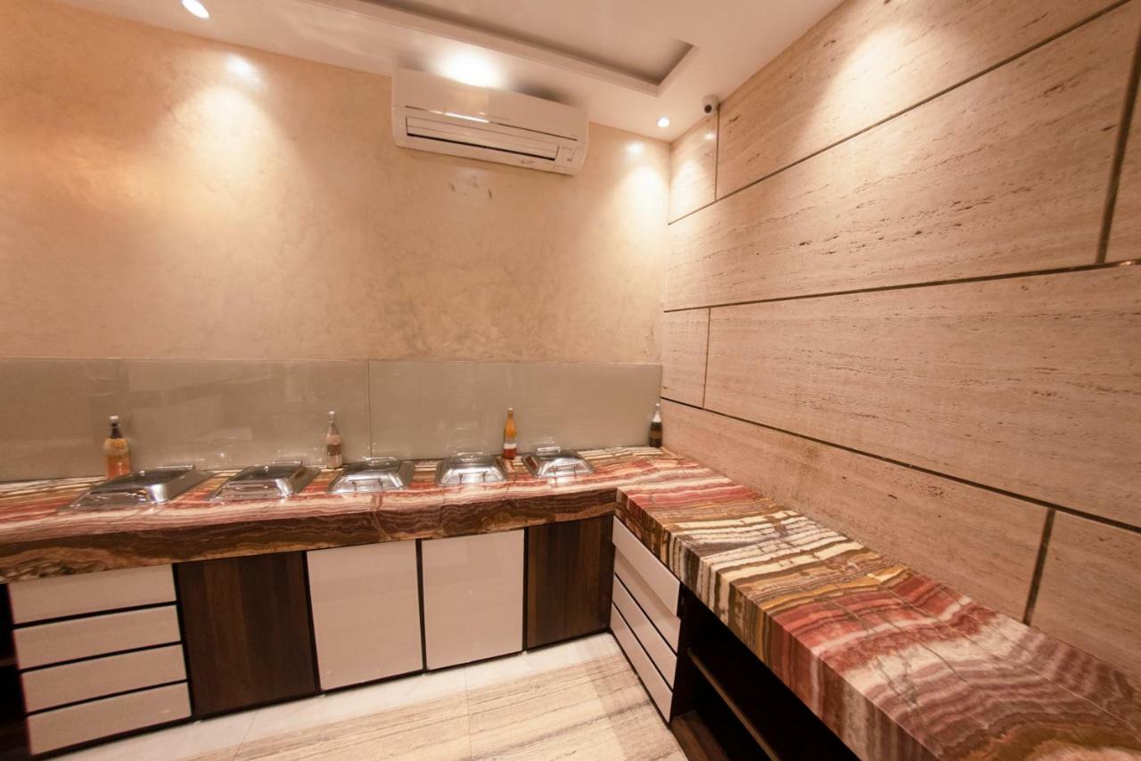 מומביי Hotel Manama מראה חיצוני תמונה