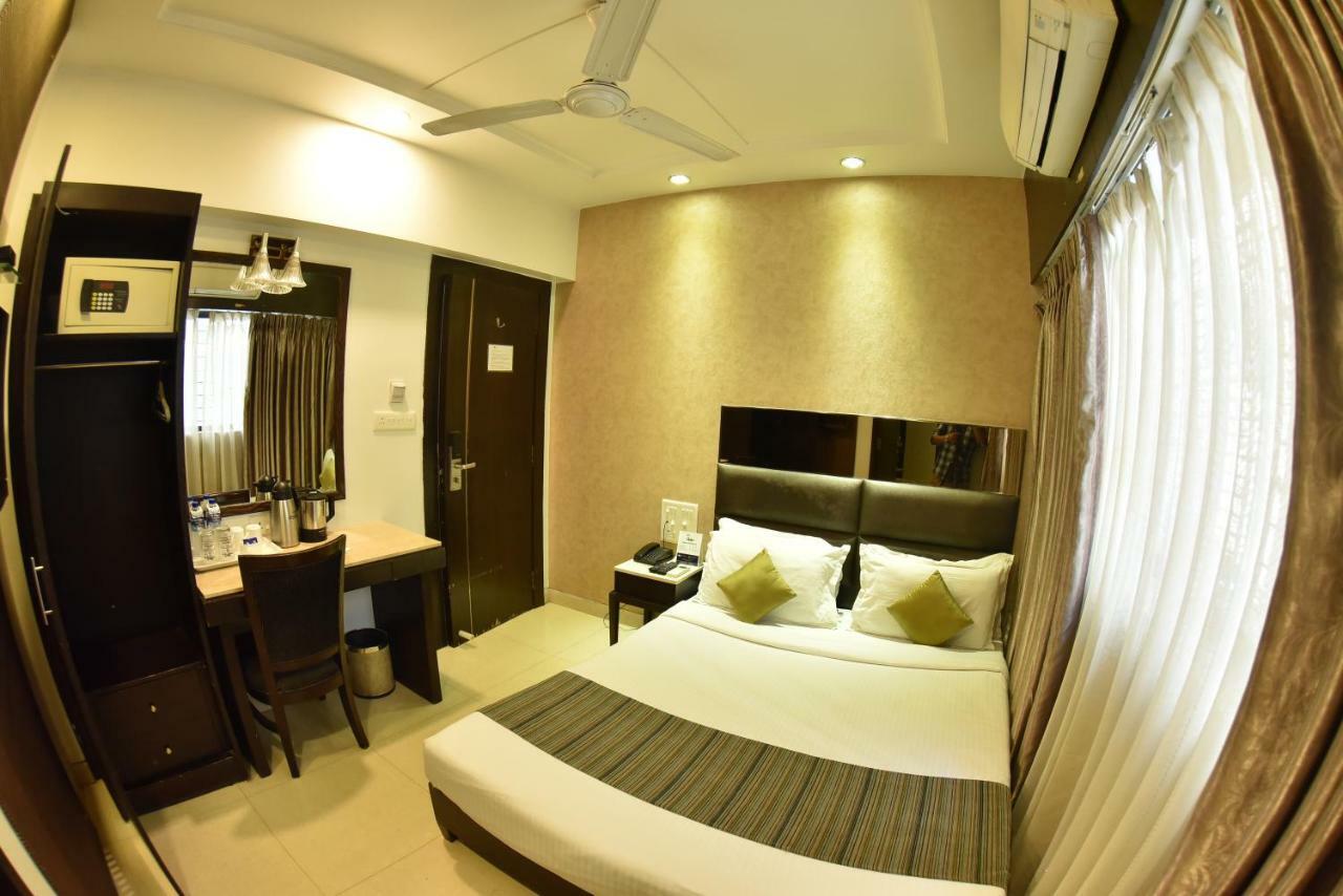 מומביי Hotel Manama מראה חיצוני תמונה
