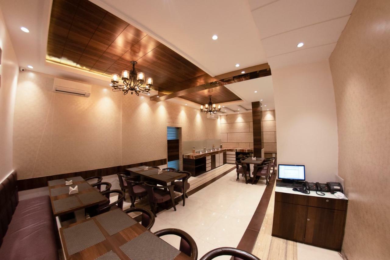 מומביי Hotel Manama מראה חיצוני תמונה