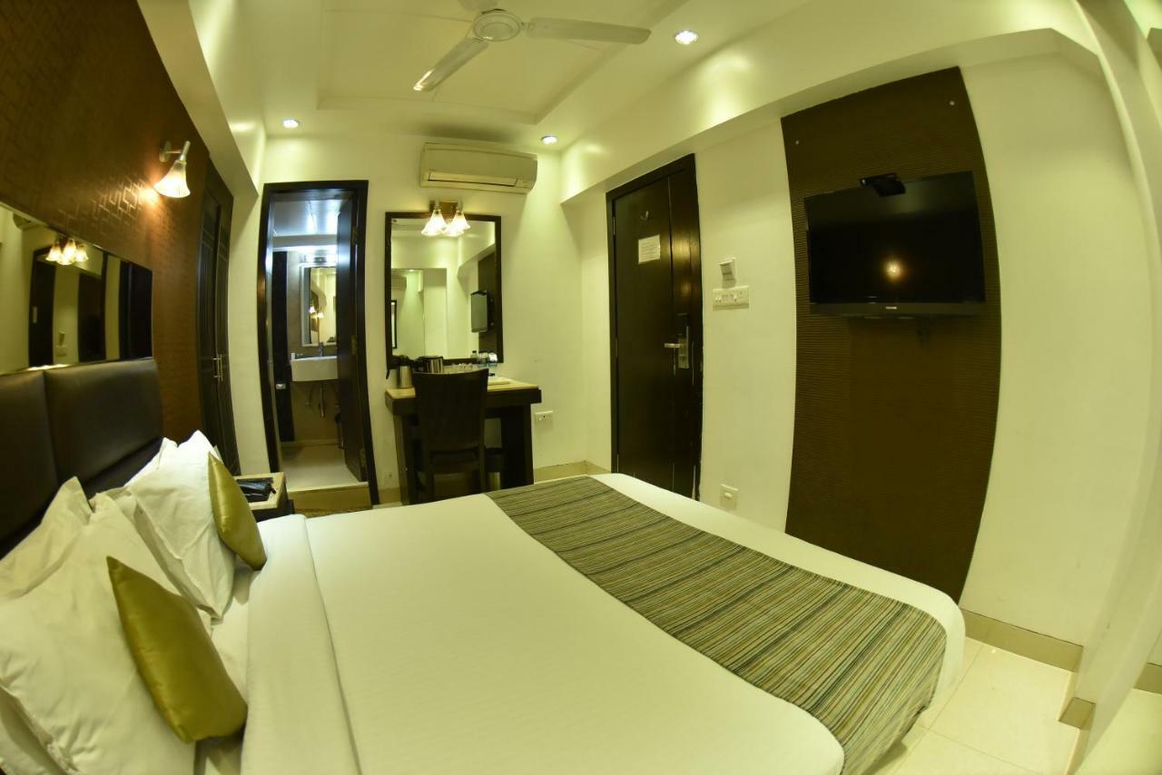 מומביי Hotel Manama מראה חיצוני תמונה