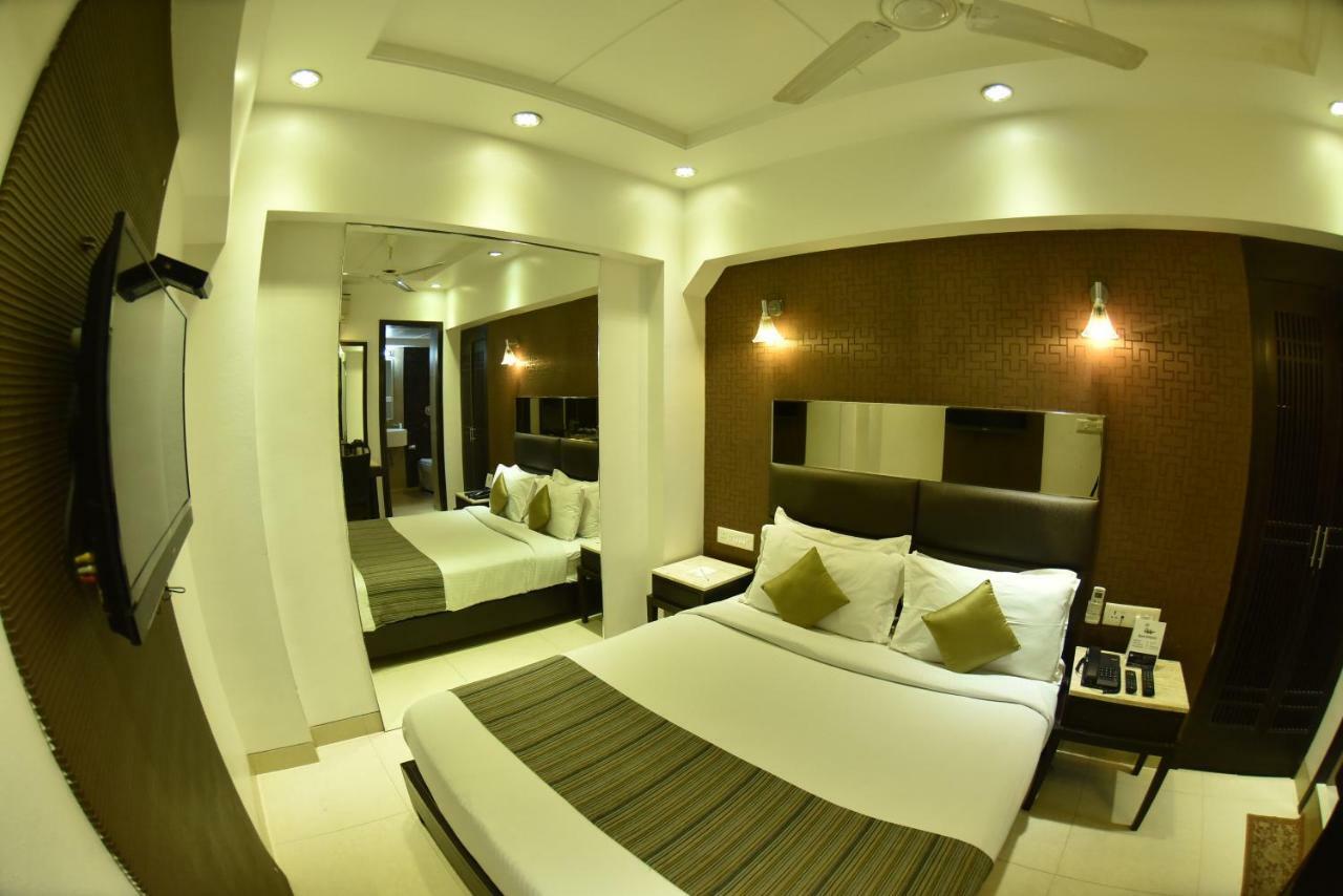 מומביי Hotel Manama מראה חיצוני תמונה